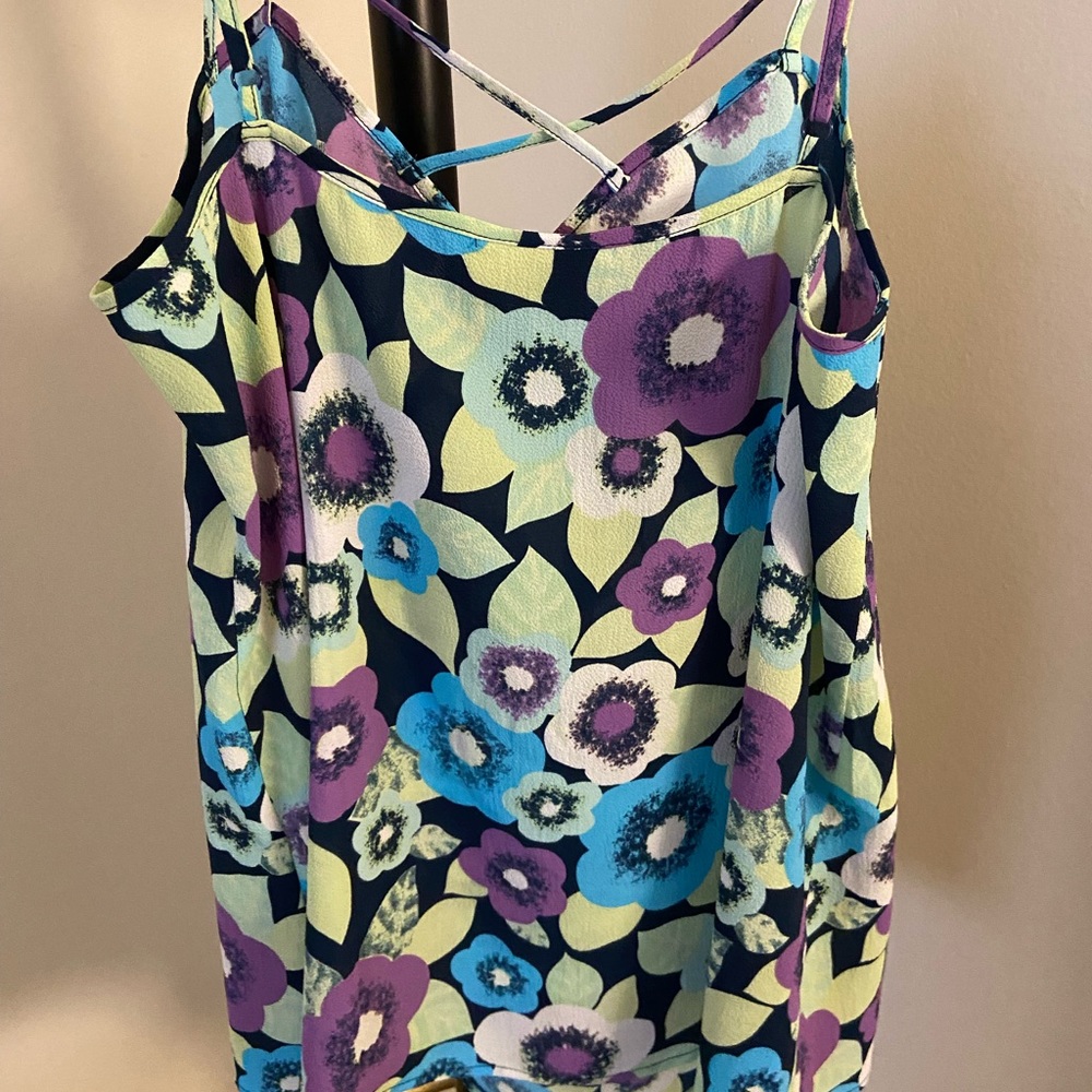 ModCloth Flower Top: Medium - Picture 5 of 6